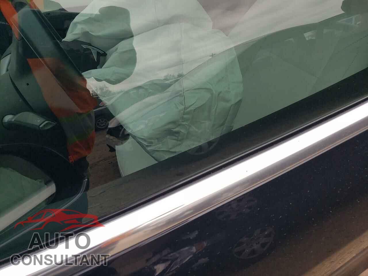 TESLA MODEL 3 2018 - 5YJ3E1EBXJF095927