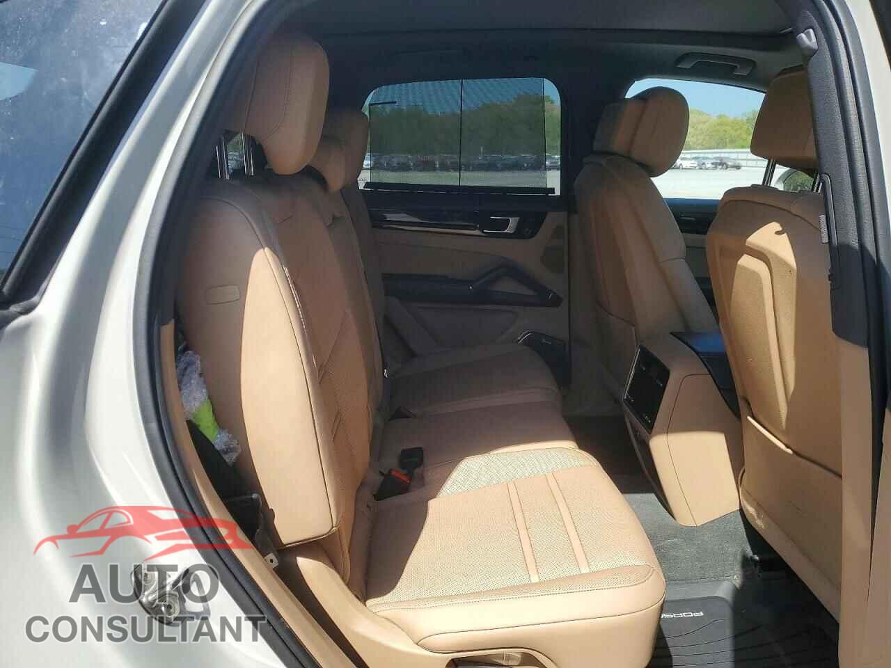 PORSCHE CAYENNE 2021 - WP1AA2AY8MDA05560