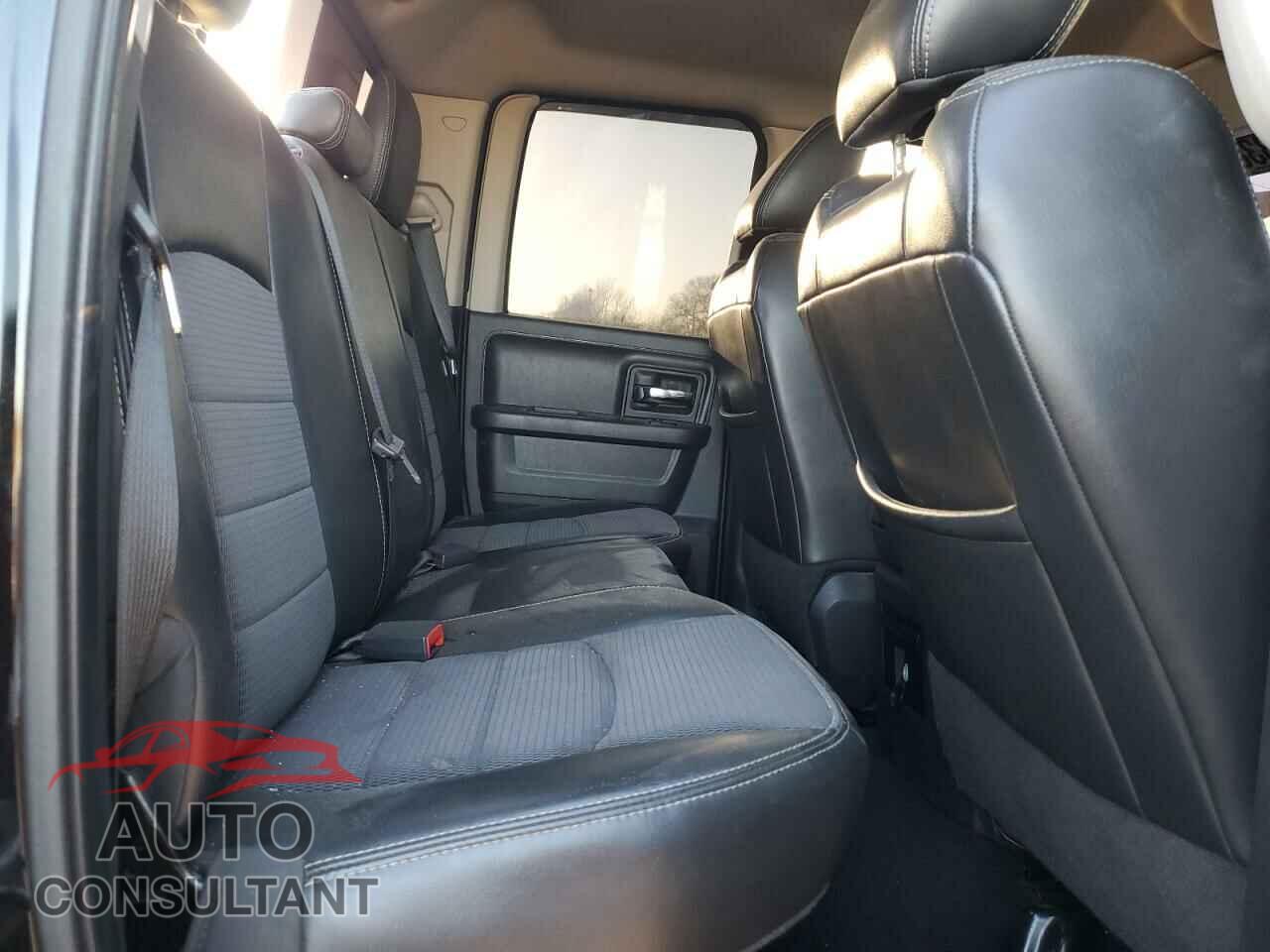 DODGE RAM 1500 2012 - 1C6RD7HT2CS112219