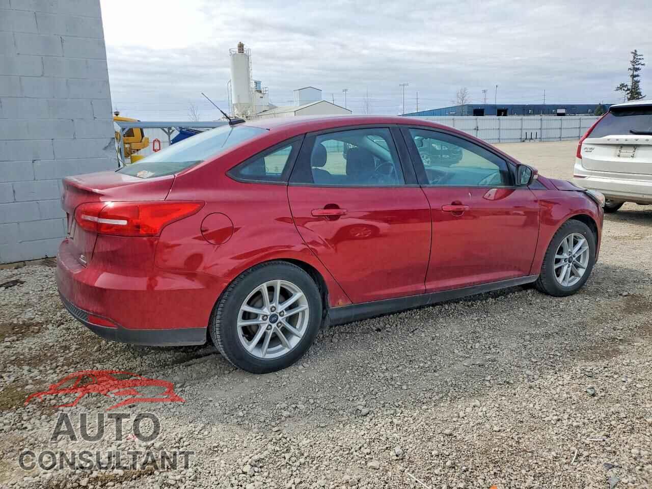 FORD FOCUS 2015 - 1FADP3F21FL229016