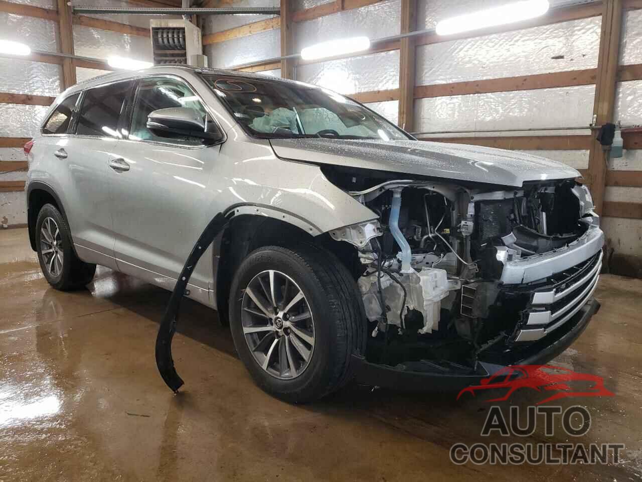 TOYOTA HIGHLANDER 2018 - 5TDJZRFH3JS891170