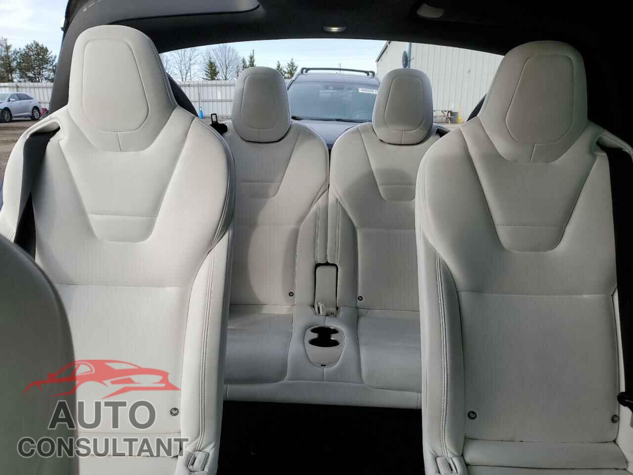 TESLA MODEL X 2017 - 5YJXCBE2XHF043219