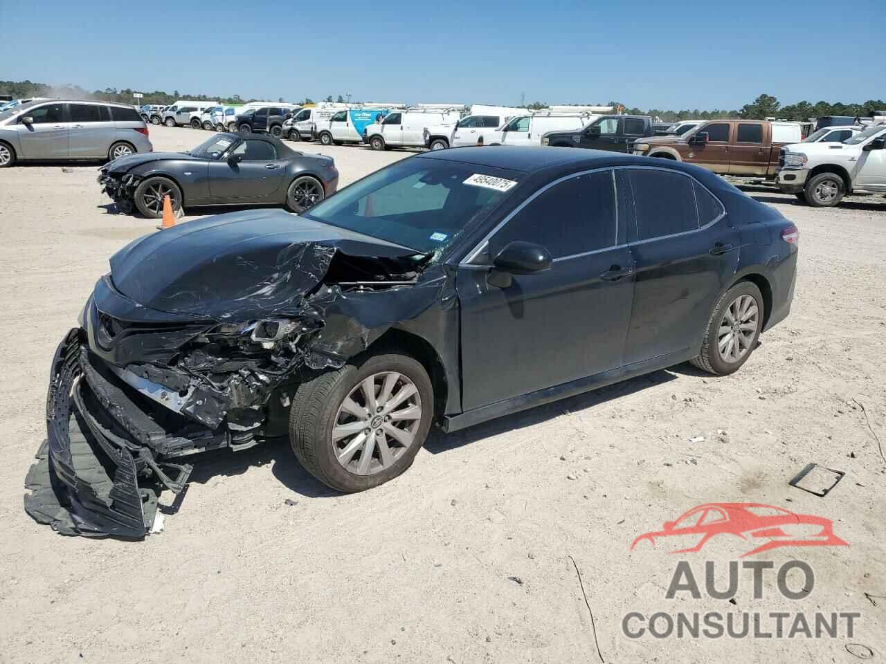 TOYOTA CAMRY 2018 - 4T1B11HK1JU064118