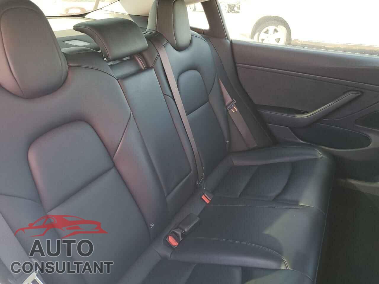 TESLA MODEL 3 2018 - 5YJ3E1EA5JF053110