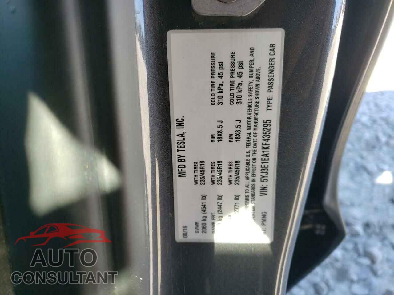 TESLA MODEL 3 2019 - 5YJ3E1EA1KF435295