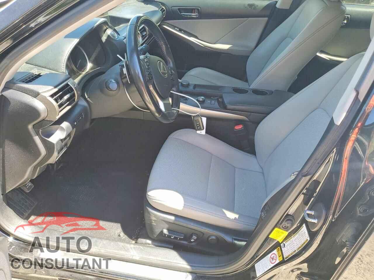 LEXUS IS 2016 - JTHBA1D22G5016882