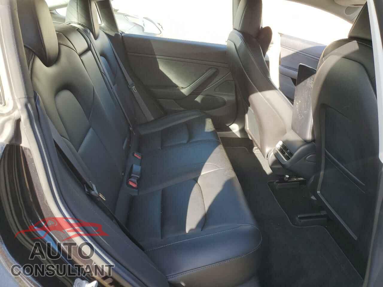 TESLA MODEL 3 2018 - 5YJ3E1EA4JF092688