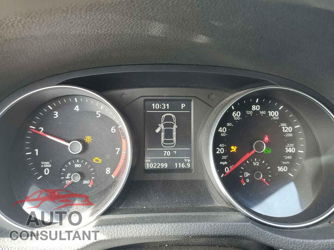 VOLKSWAGEN PASSAT 2017 - 1VWAT7A33HC052047