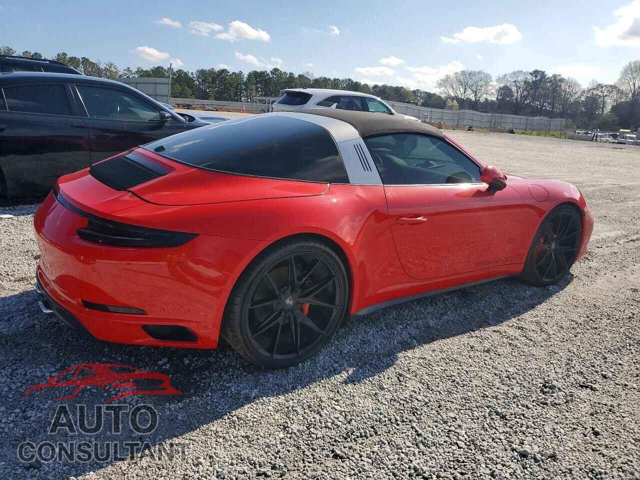 PORSCHE 911 2017 - WP0BB2A97HS136217