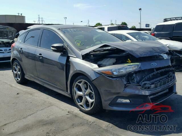 FORD FOCUS 2015 - 1FADP3L92FL221332