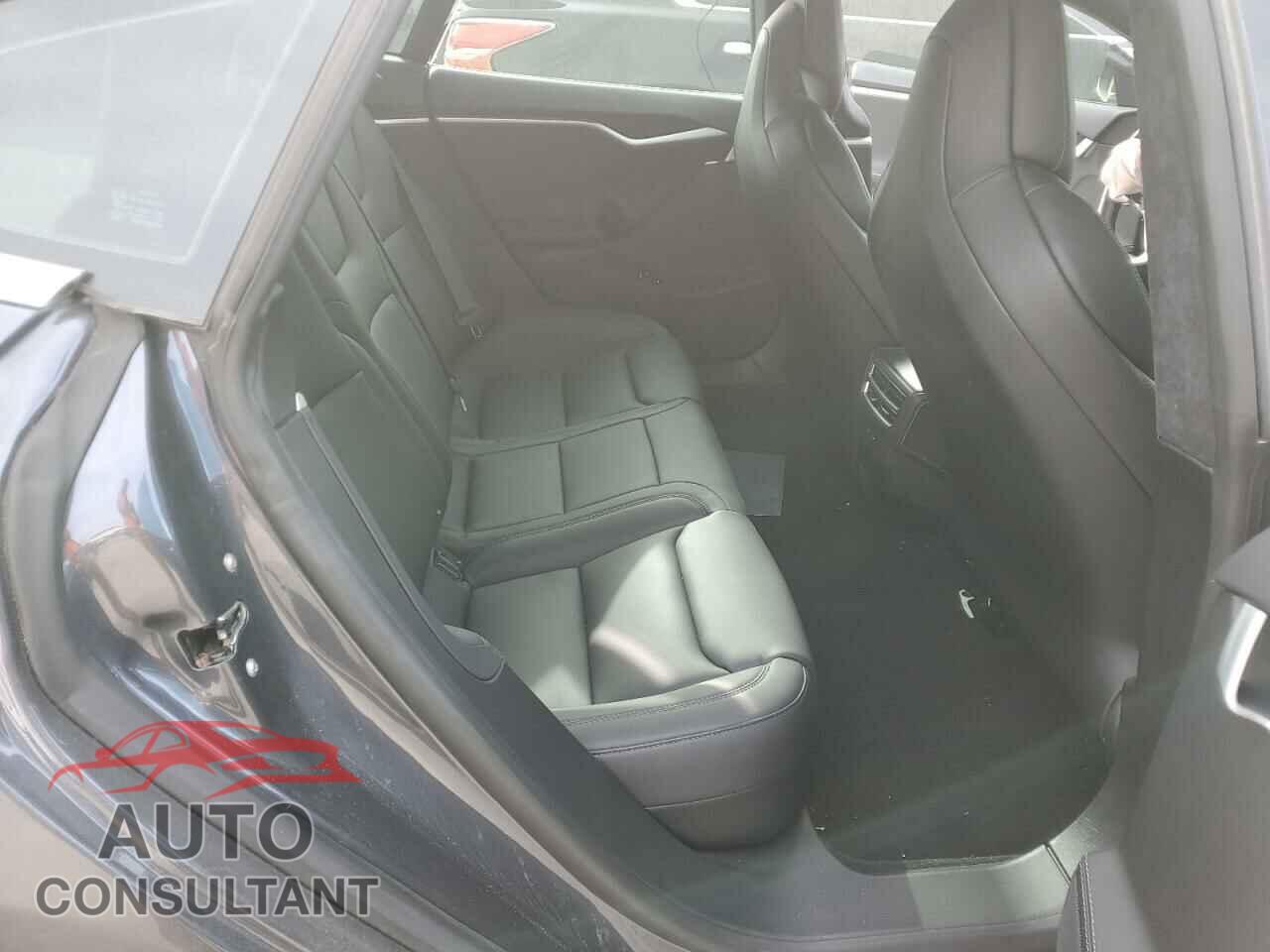TESLA MODEL S 2017 - 5YJSA1E24HF227730