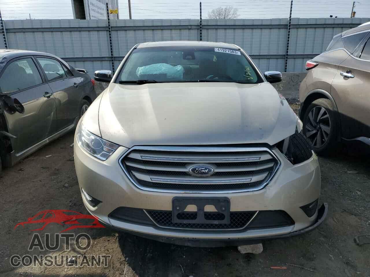 FORD TAURUS 2017 - 1FAHP2F82HG122343