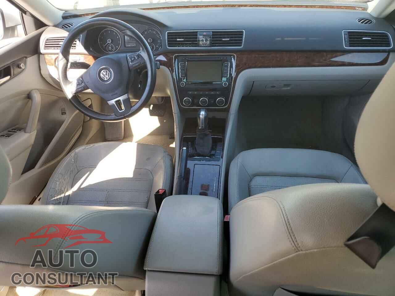 VOLKSWAGEN PASSAT 2012 - 1VWCH7A31CC057539