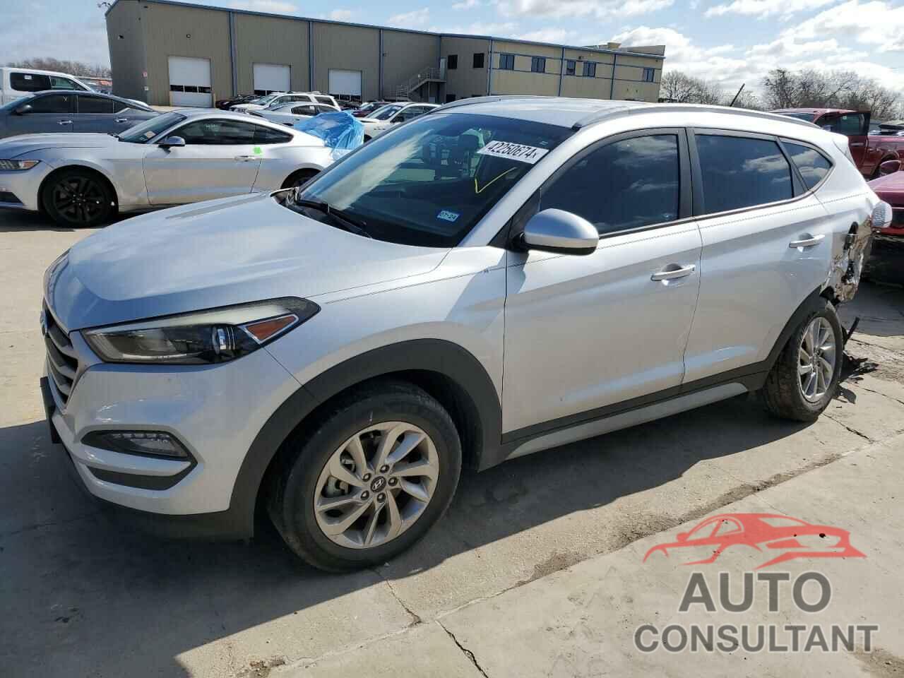 HYUNDAI TUCSON 2017 - KM8J33A45HU422800