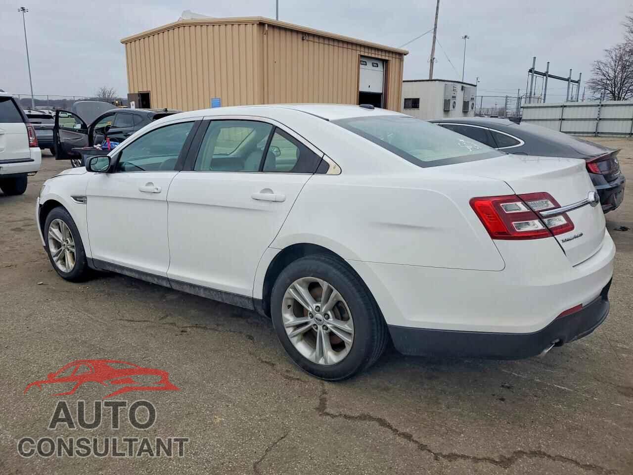 FORD TAURUS 2018 - 1FAHP2D88JG112263