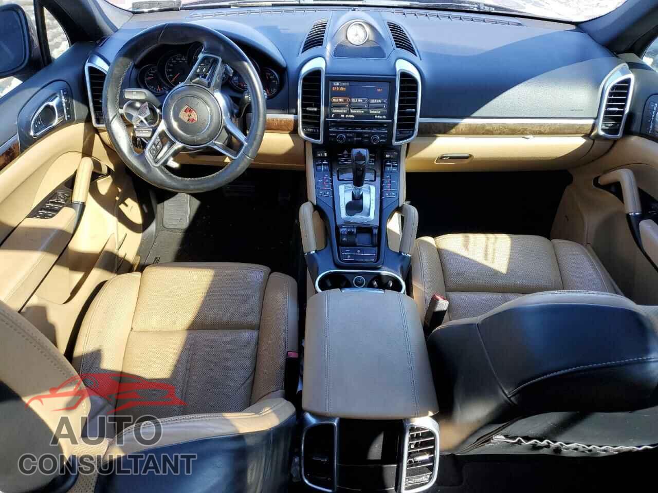 PORSCHE CAYENNE 2016 - WP1AA2A24GKA14980