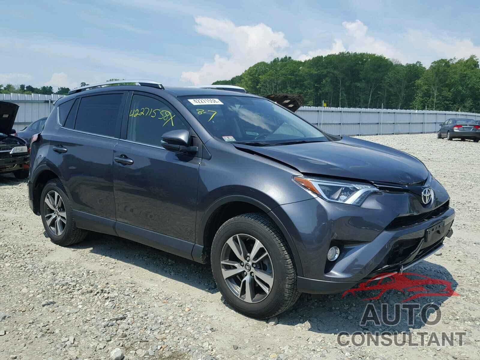 TOYOTA RAV4 XLE 2016 - JTMRFREV7GJ077094