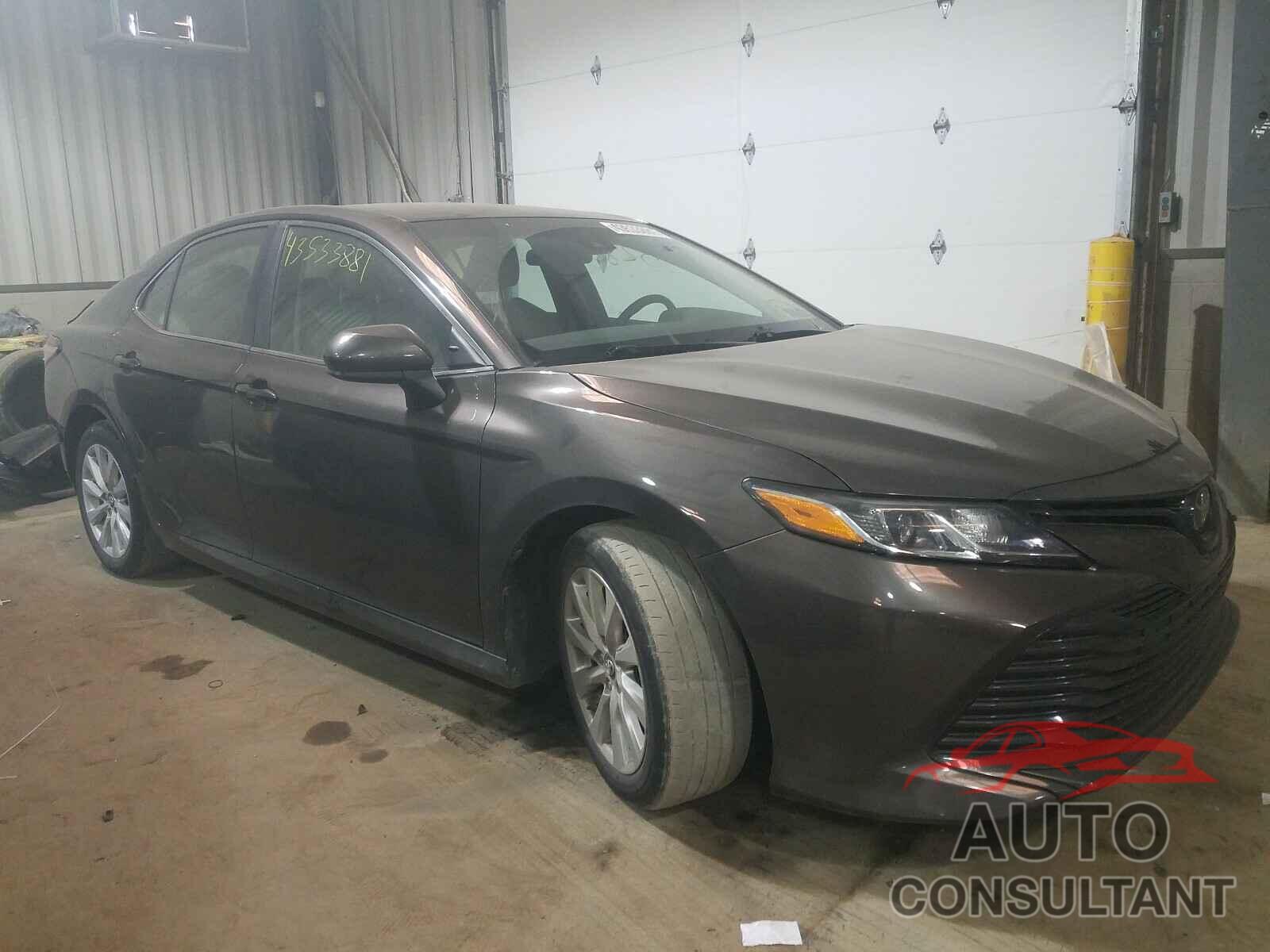 TOYOTA CAMRY 2018 - 4T1B11HK7JU509705