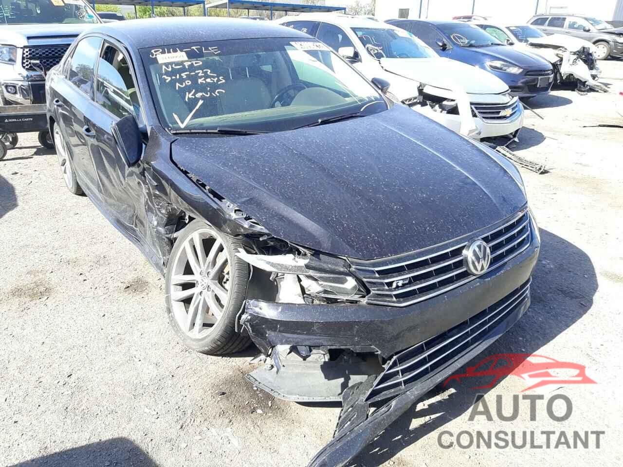 VOLKSWAGEN PASSAT 2018 - 1VWAA7A34JC020137
