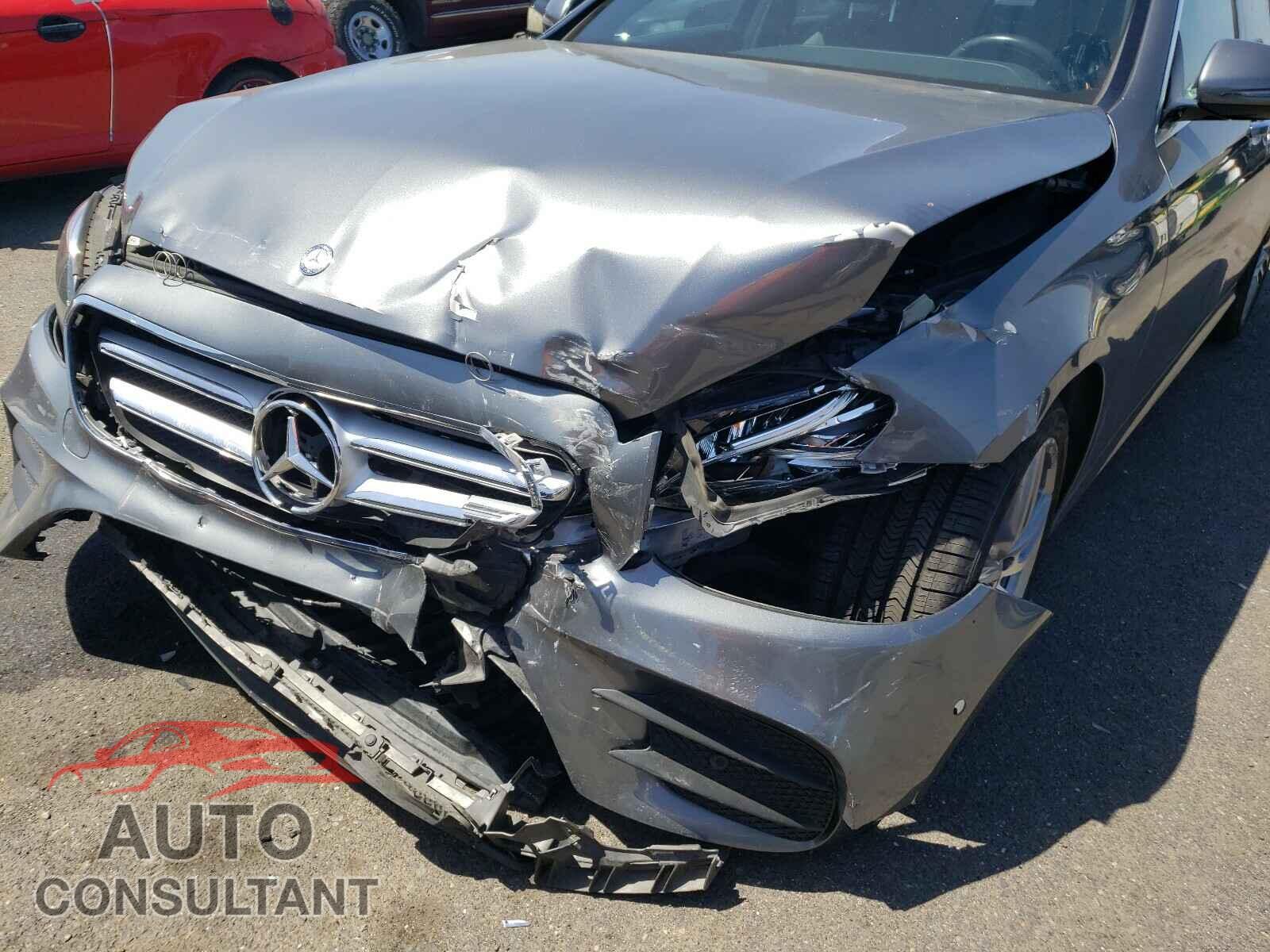 MERCEDES-BENZ E CLASS 2017 - WDDZF4KB8HA184997