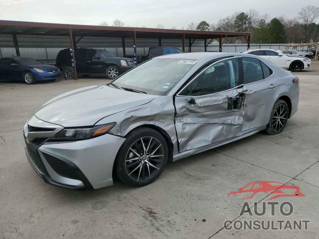TOYOTA CAMRY 2022 - 4T1G11AK6NU673792