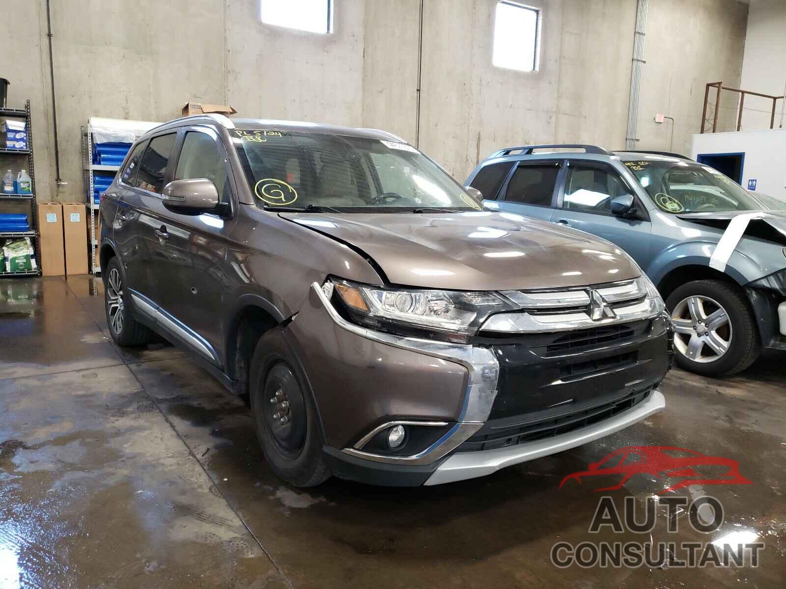 MITSUBISHI OUTLANDER 2018 - JA4AD3A31JZ013656
