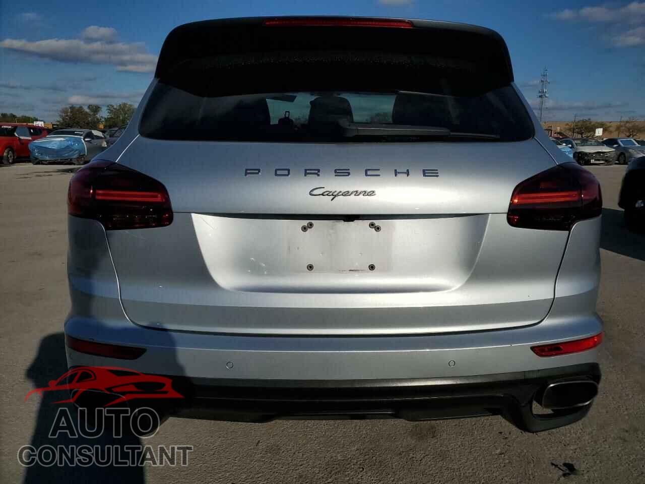 PORSCHE CAYENNE 2017 - WP1AA2A24HKA85758