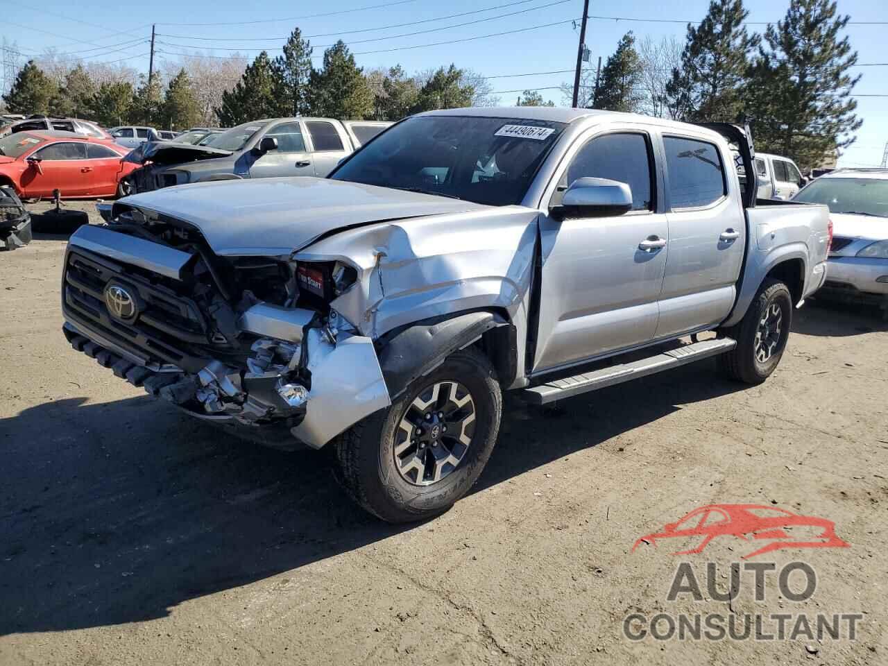 TOYOTA TACOMA 2018 - 3TMCZ5AN3JM142061