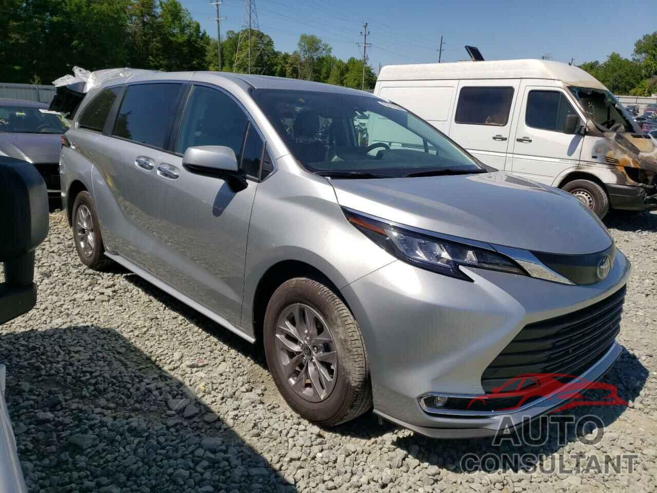 TOYOTA SIENNA 2022 - 5TDYRKEC8NS078912