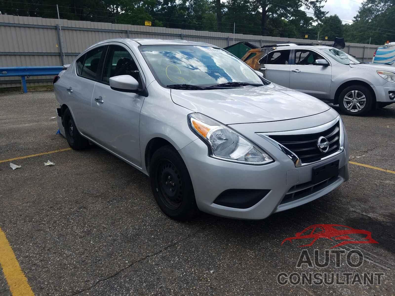 NISSAN VERSA 2017 - 3N1CN7AP7HK452649