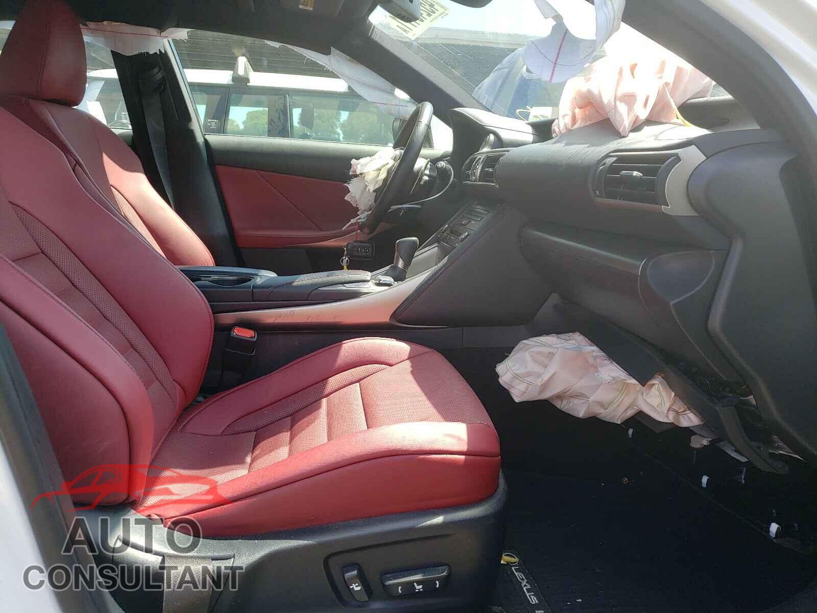 LEXUS IS 2018 - JTHBA1D26J5067129