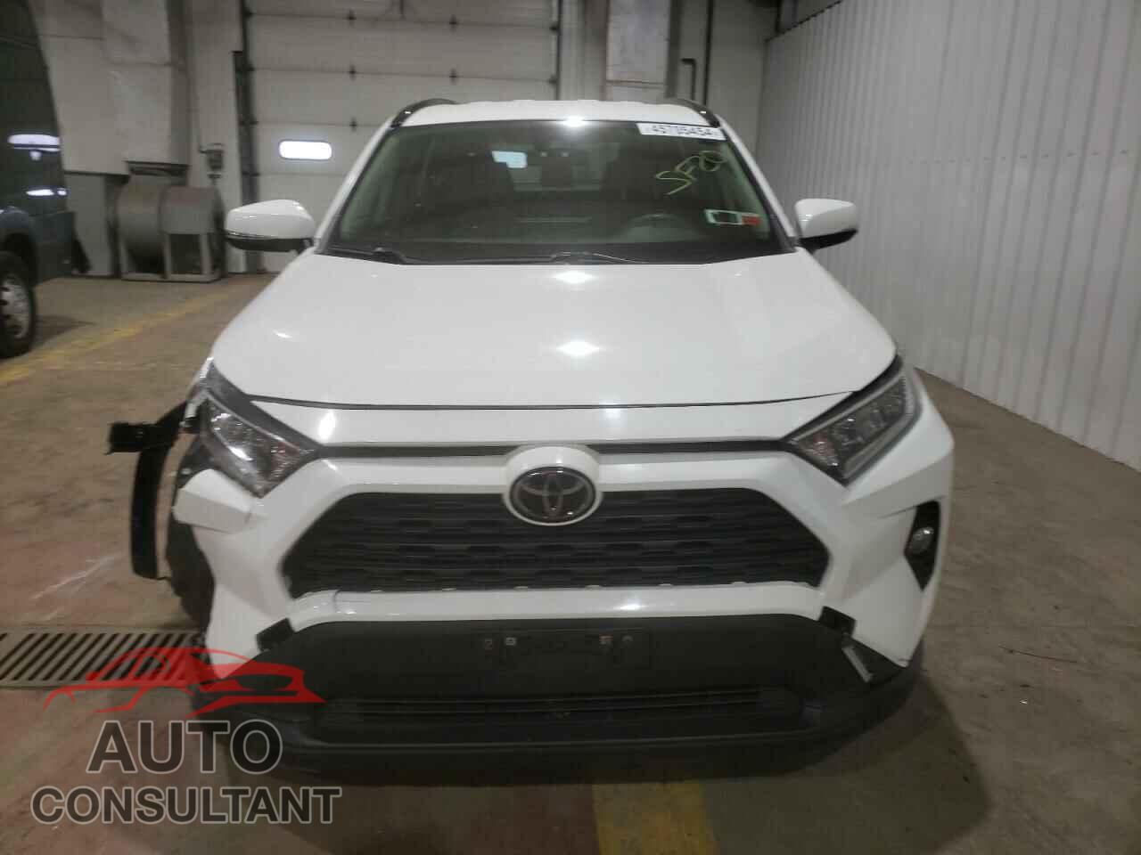 TOYOTA RAV4 2020 - JTMP1RFV2LD048633