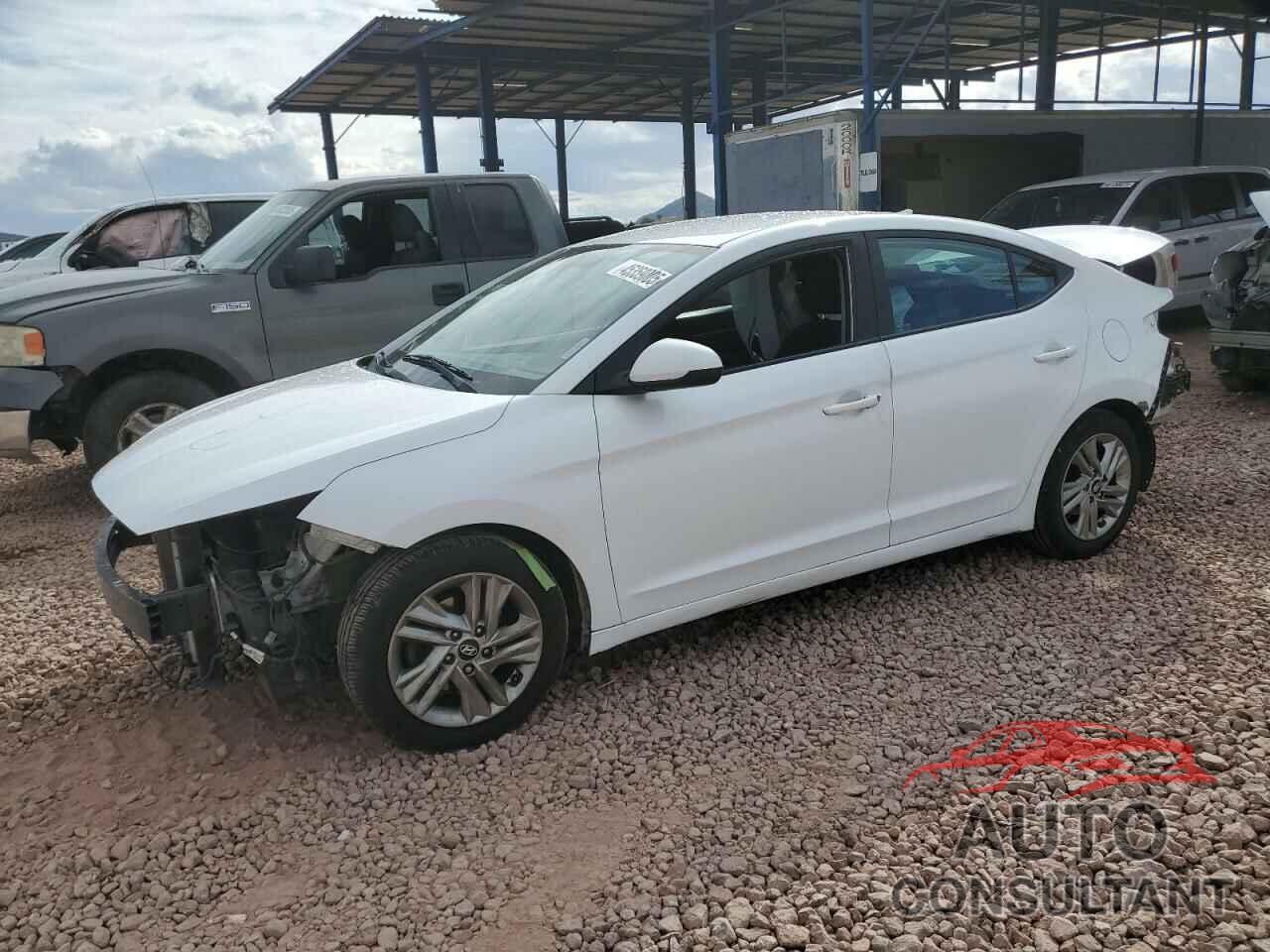 HYUNDAI ELANTRA 2019 - 5NPD84LF3KH442181