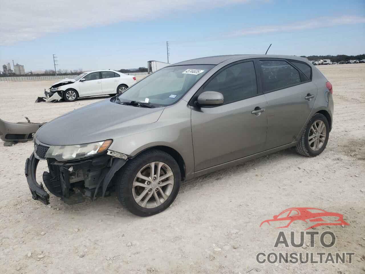KIA FORTE 2011 - KNAFU5A26B5401583