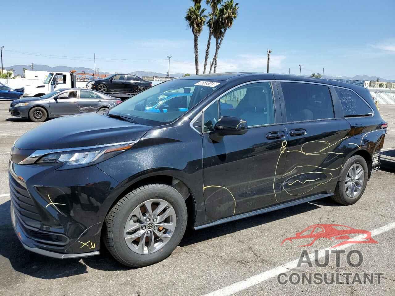 TOYOTA SIENNA 2022 - 5TDKRKEC1NS105048