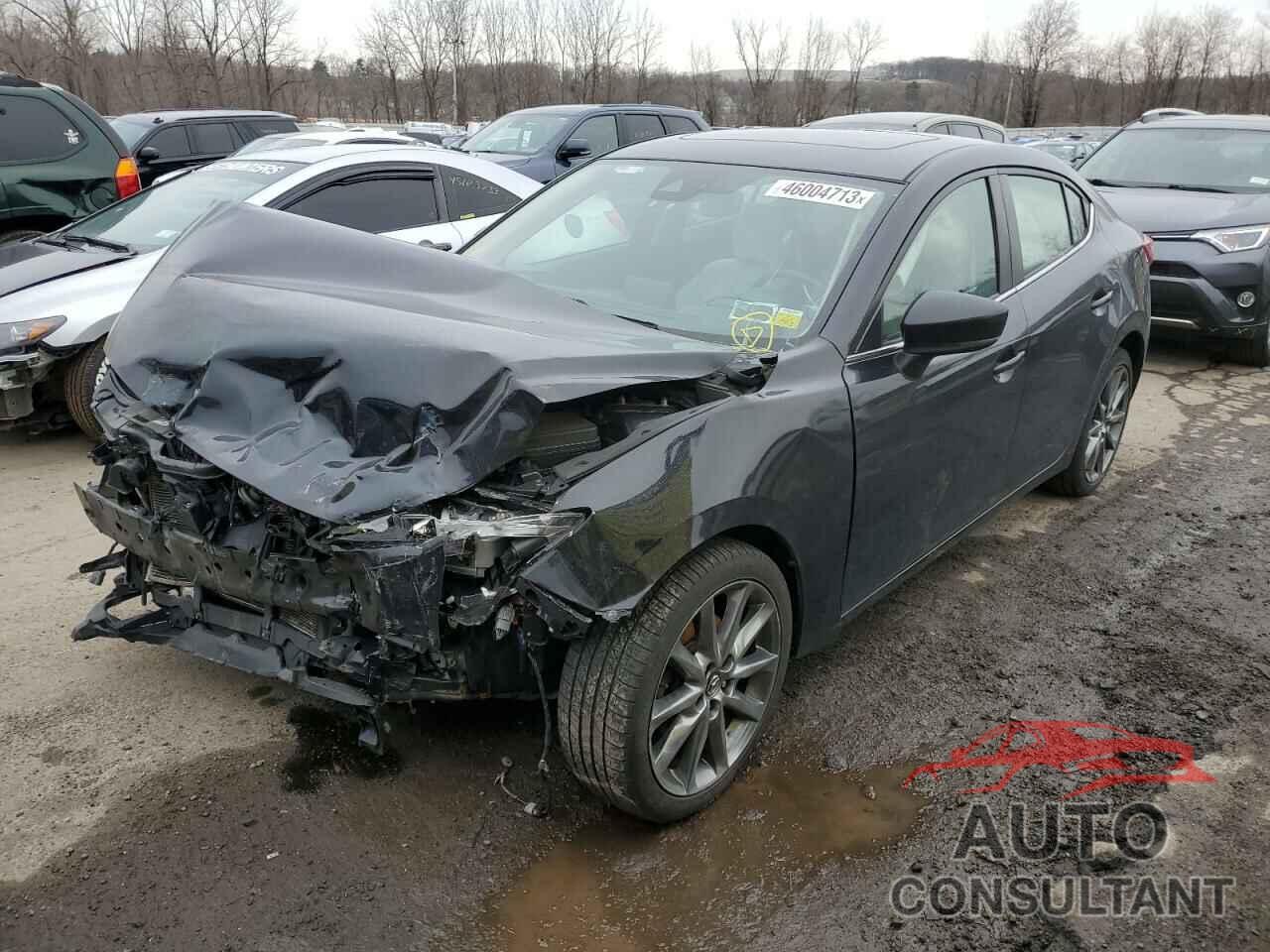 MAZDA 3 2018 - 3MZBN1W38JM214750