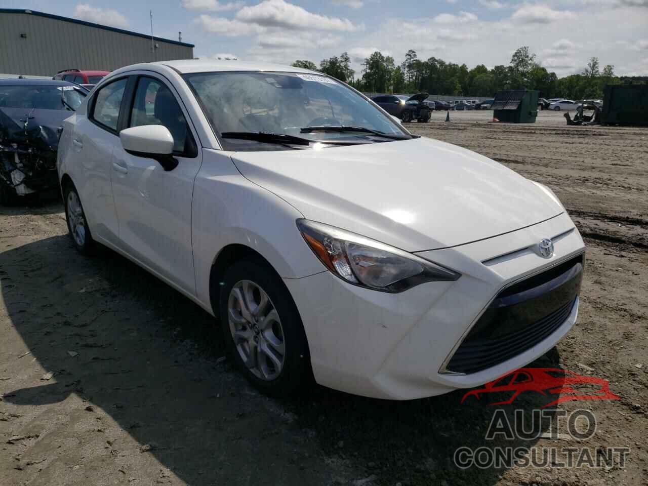 TOYOTA YARIS 2017 - 3MYDLBYV1HY157009