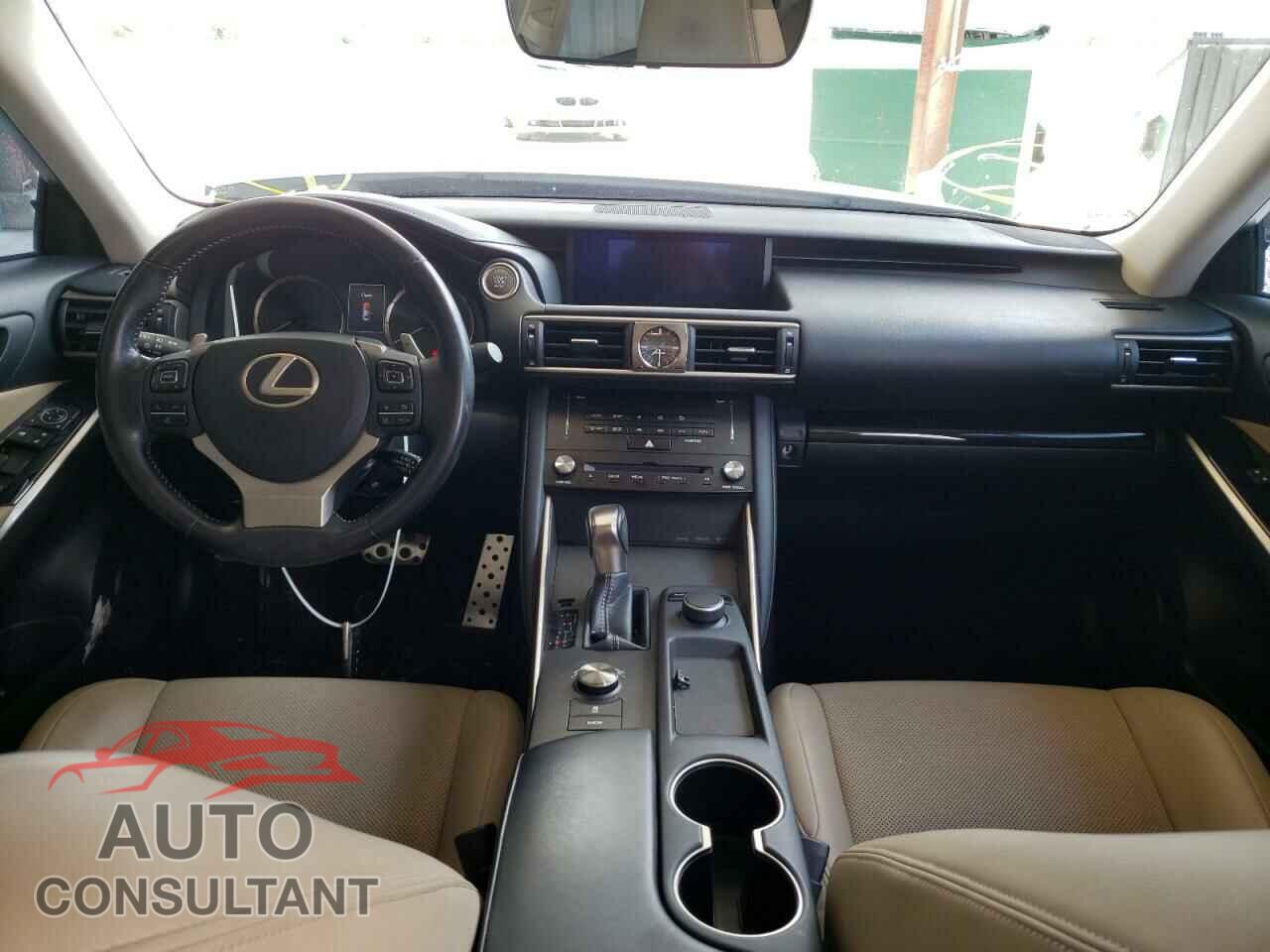 LEXUS IS 2017 - JTHBA1D27H5061348