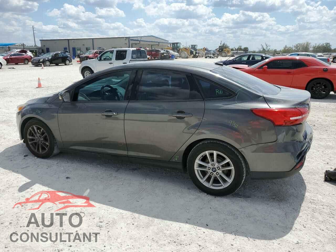 FORD FOCUS 2015 - 1FADP3F20FL345808