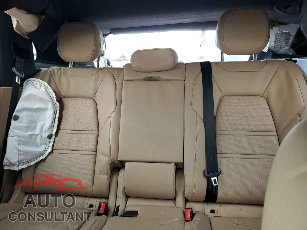 PORSCHE CAYENNE 2019 - WP1AA2AY0KDA05646