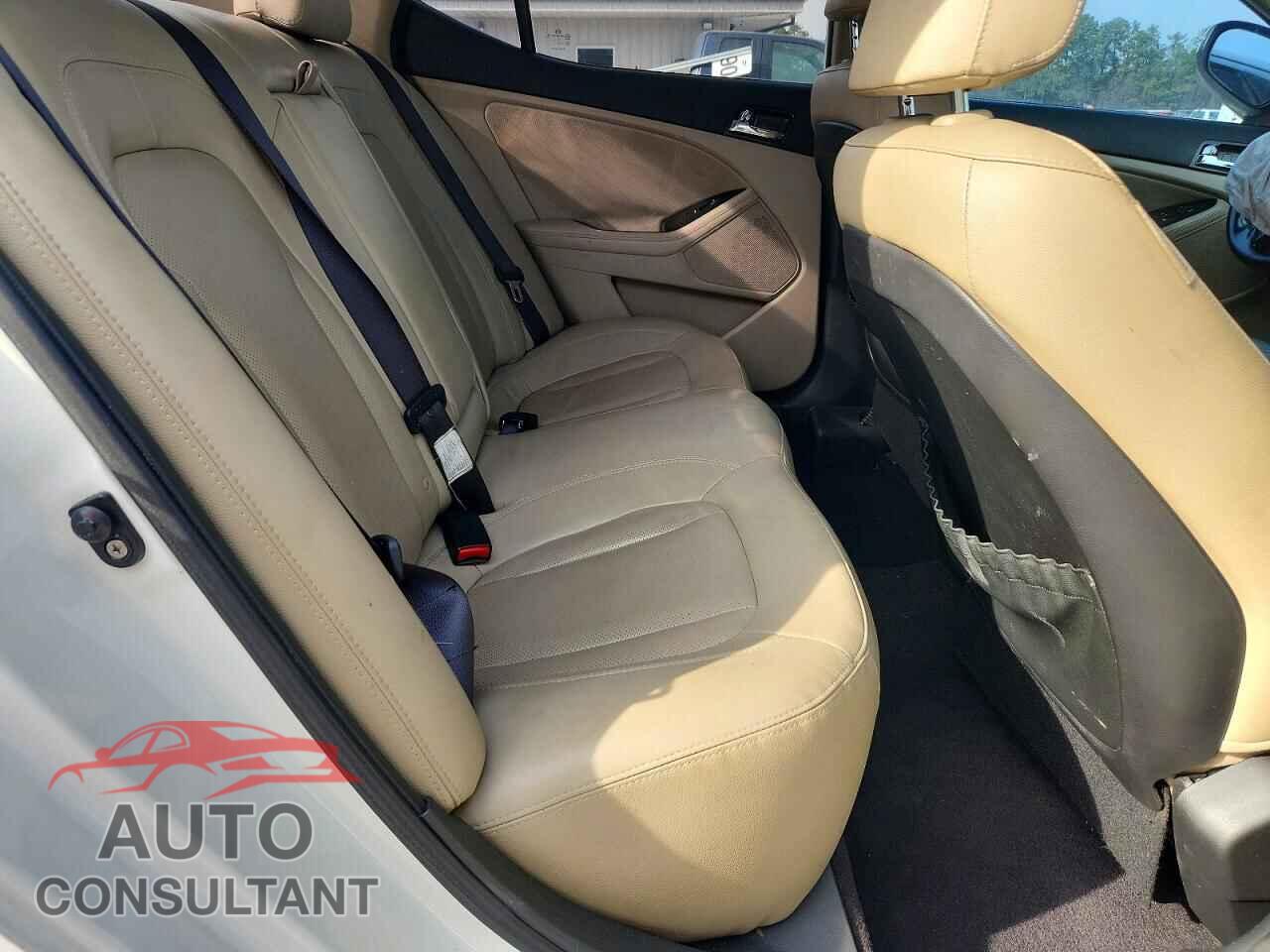 KIA OPTIMA 2011 - KNAGN4A79B5084681