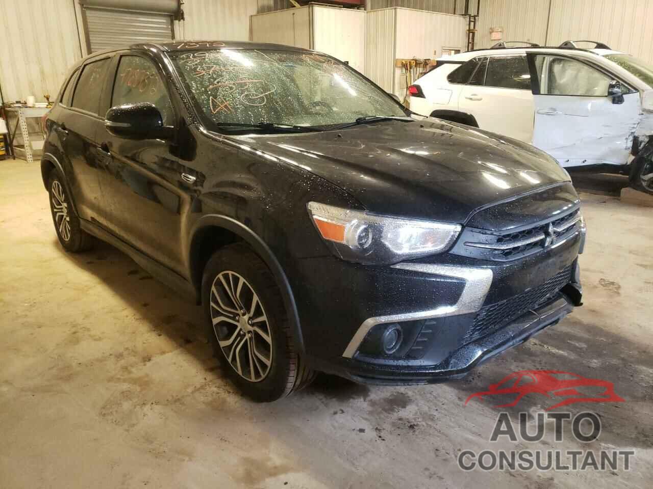 MITSUBISHI OUTLANDER 2018 - JA4AR3AU8JU021129