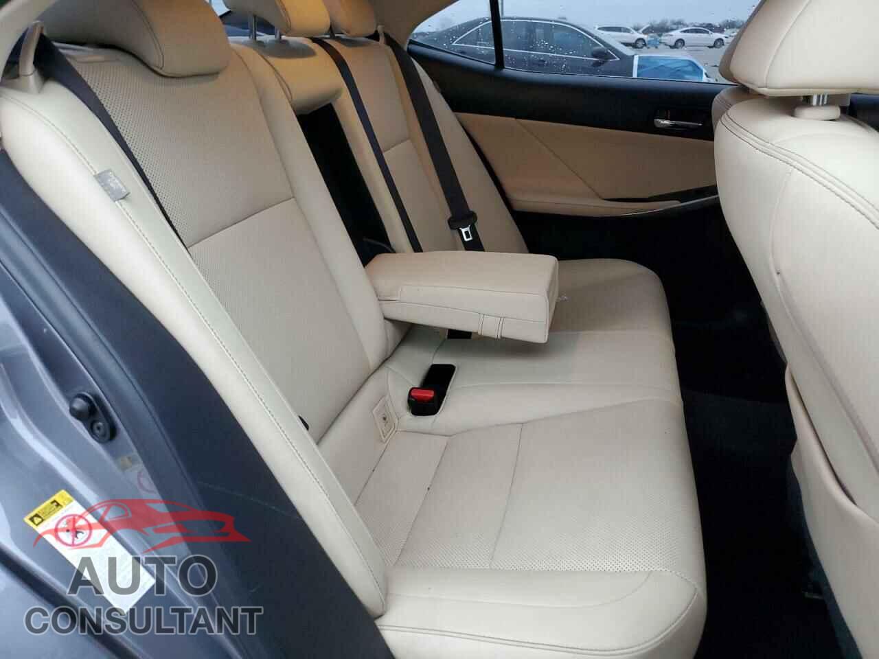 LEXUS IS 2014 - JTHBF1D24E5036310