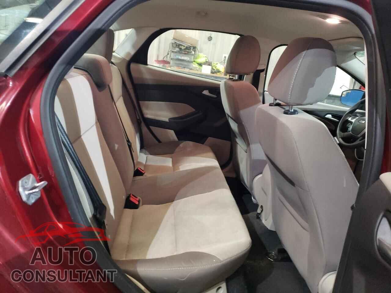 FORD FOCUS 2014 - 1FADP3F28EL152157