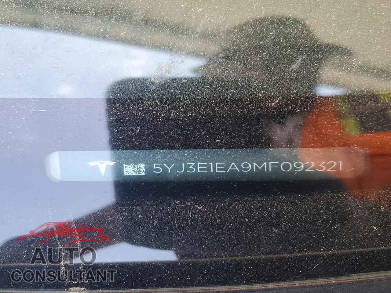 TESLA MODEL 3 2021 - 5YJ3E1EA9MF092321