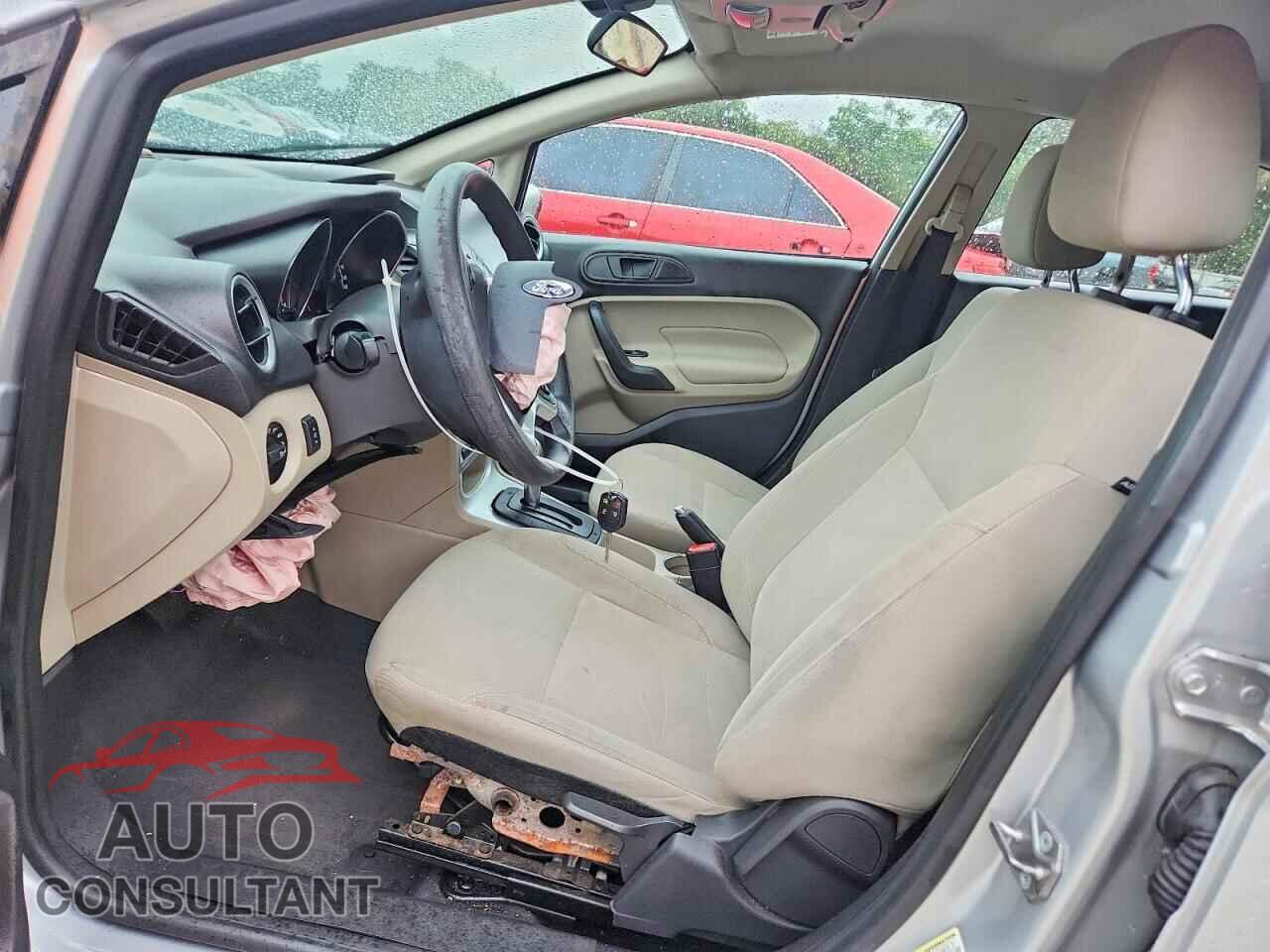 FORD FIESTA 2019 - 3FADP4EJ2KM108065