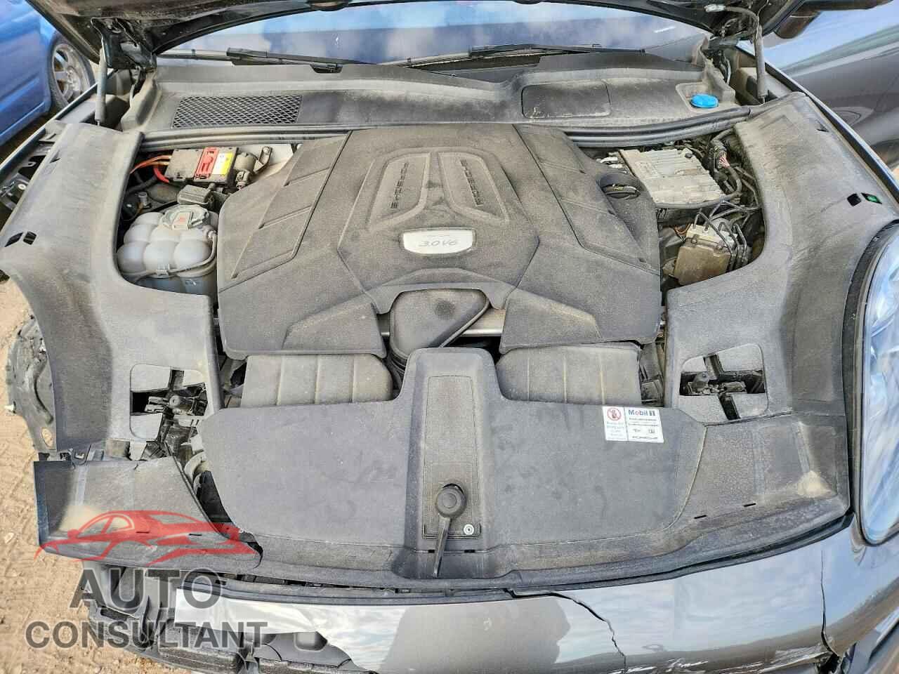 PORSCHE CAYENNE 2019 - WP1AA2AY3KDA17287