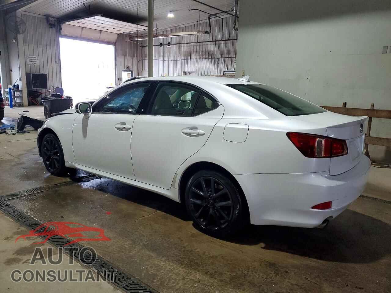 LEXUS IS 2011 - JTHCF5C29B5046730