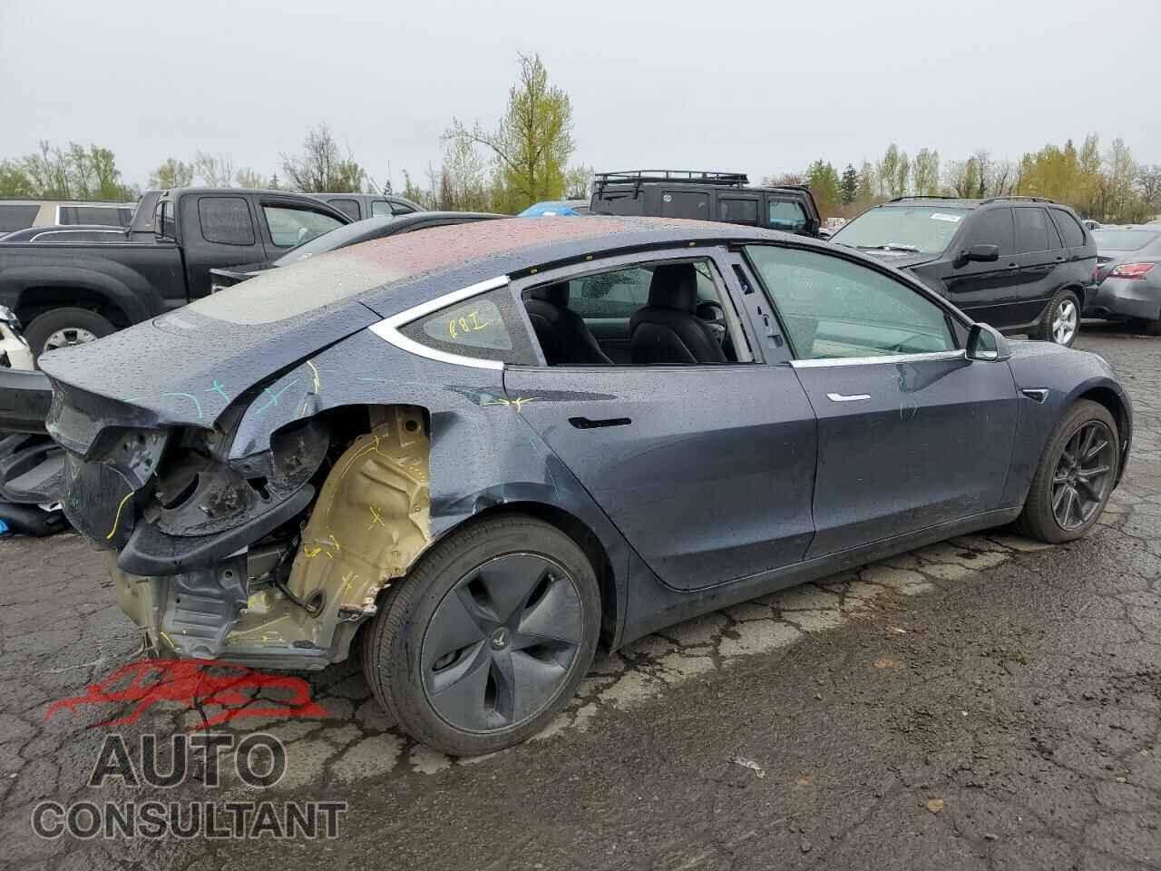 TESLA MODEL 3 2018 - 5YJ3E1EA8JF045115