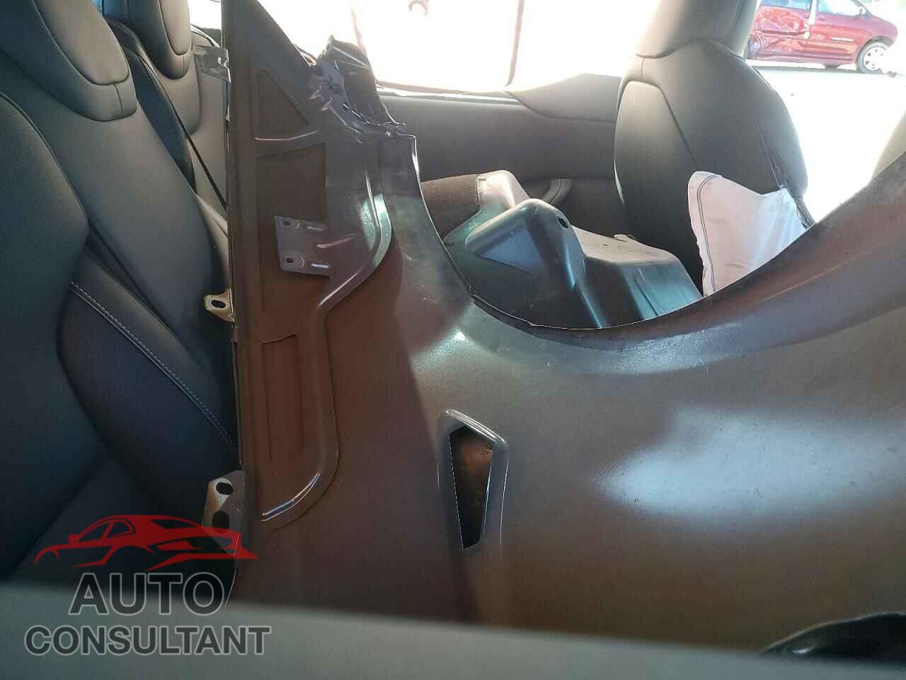 TESLA MODEL S 2023 - 5YJSA1E68PF499666